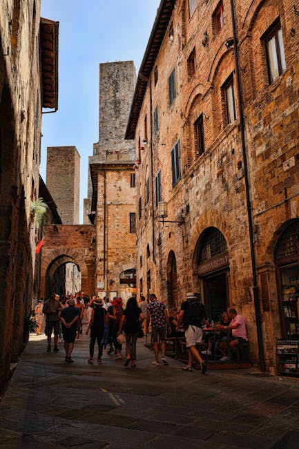 San Gimignano Via della Cisterna morning sun