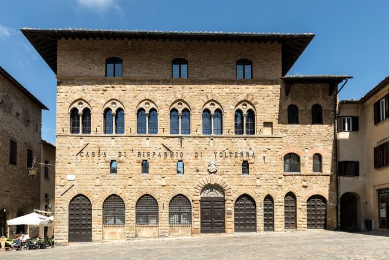 Volterra en escapade d une Toscane travel tourism landmark